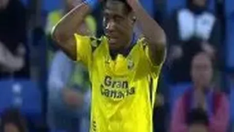 卢艺林在LPGA奠基人杯领先高真荣1杆，刘依一位列第26